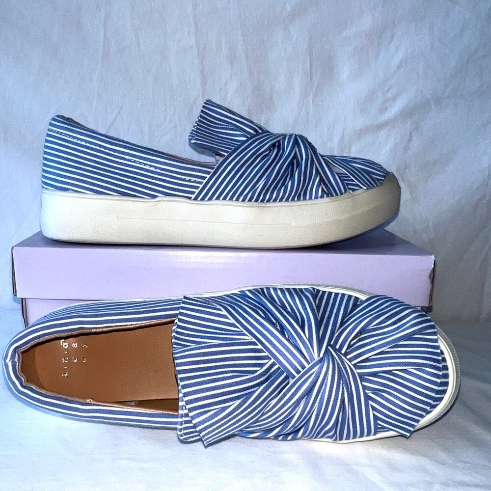 A New Day Mellie Fabric Blue & White Stripe Twist Slip On Sneakers, Size 8 EC! - Picture 8 of 12
